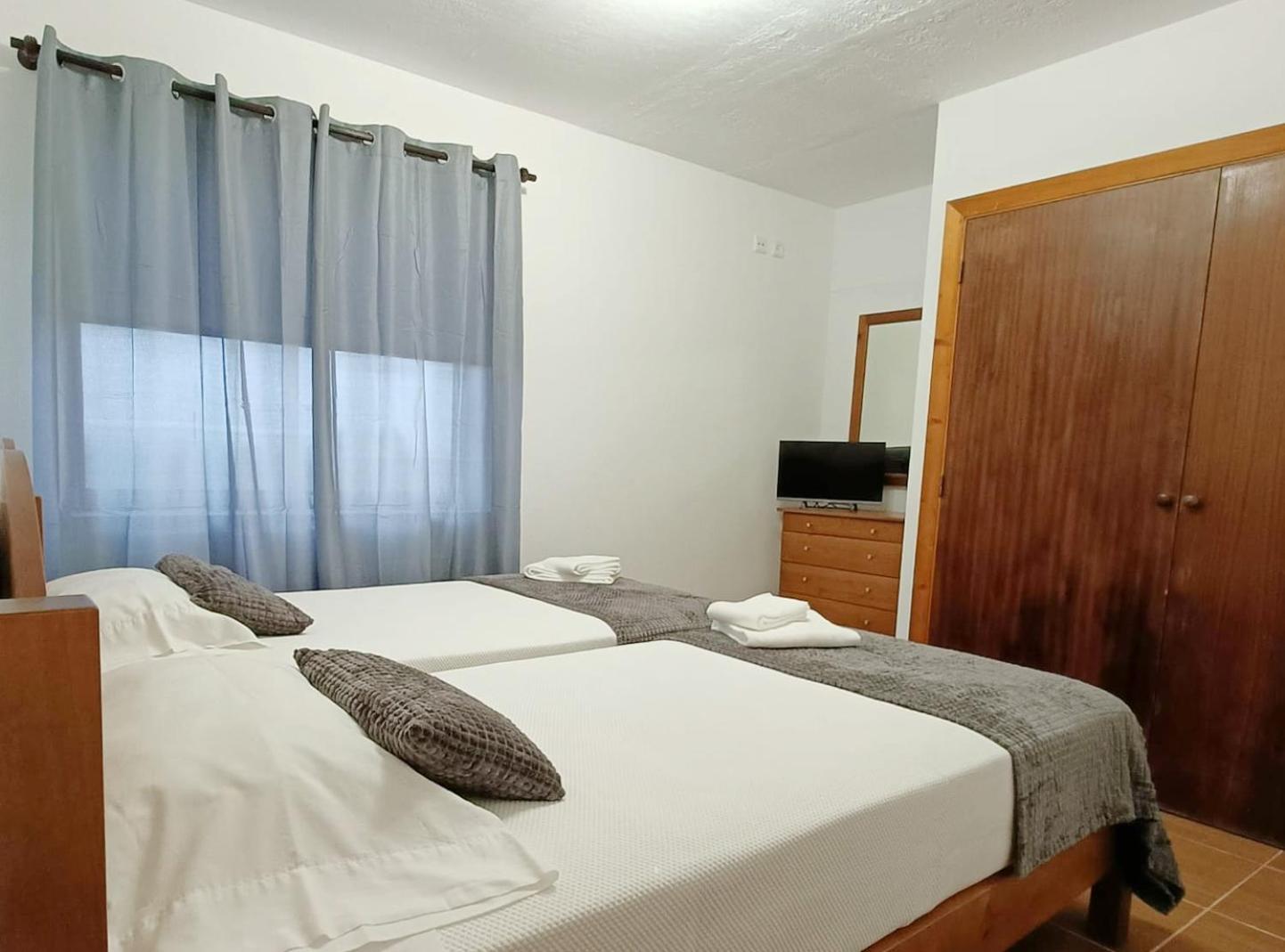Ocean Front Rooms Орта Экстерьер фото